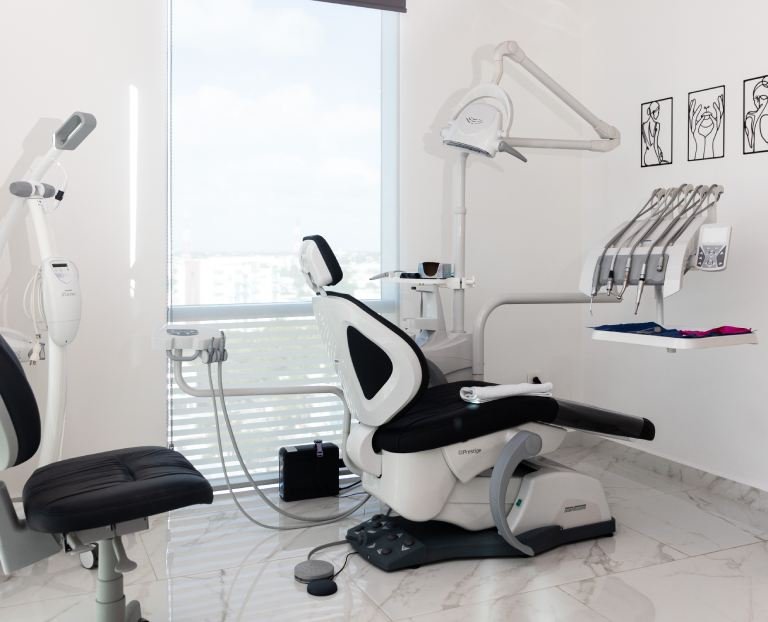 Root Canal treatment Cancun MX